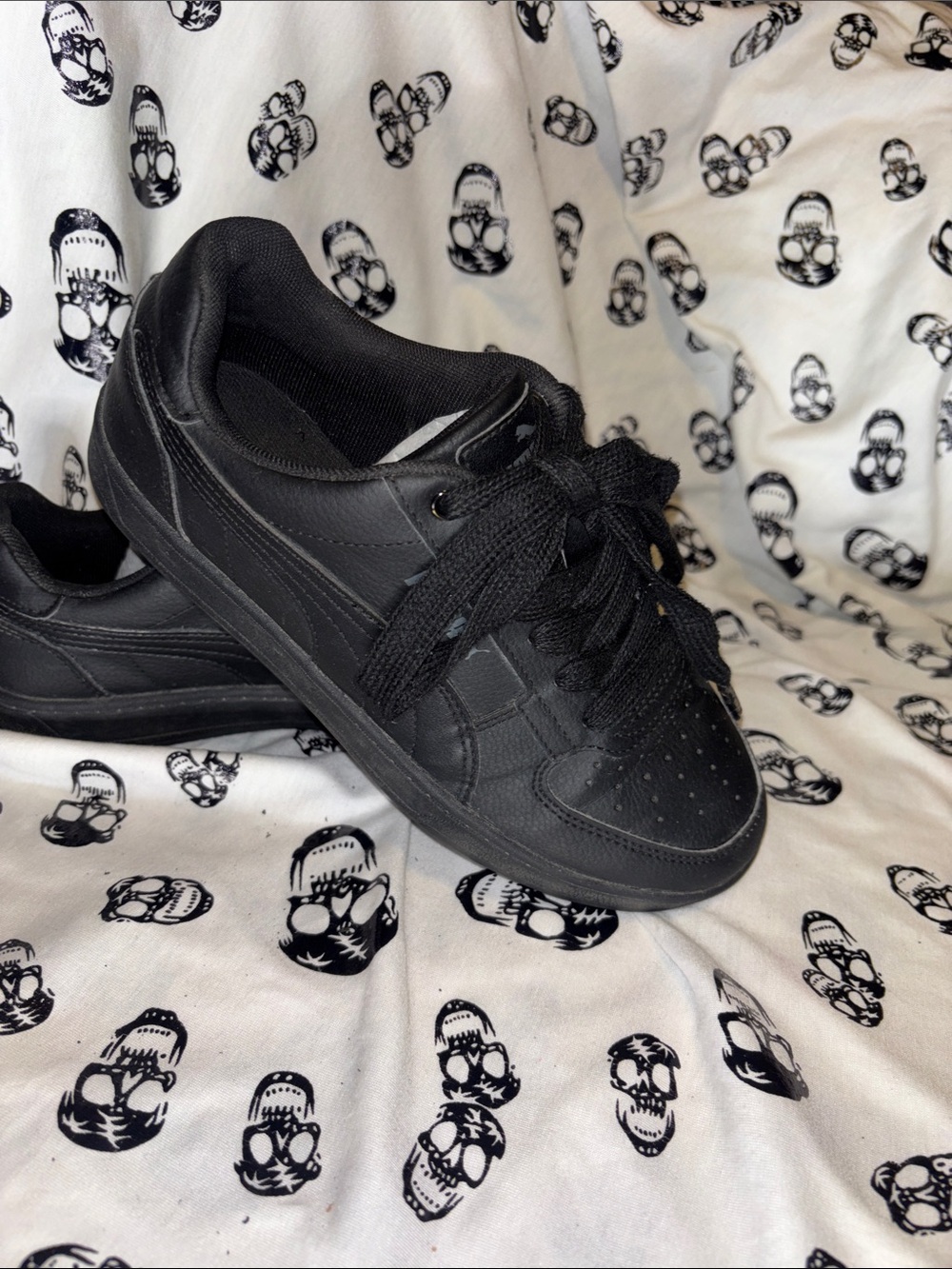 Puma Cavan 2.0 Black Low-Top Lace-Up Sneakers